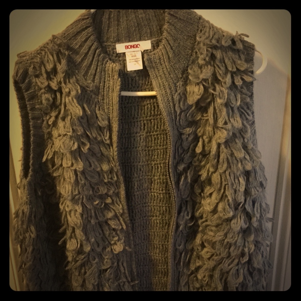 Sweater vest